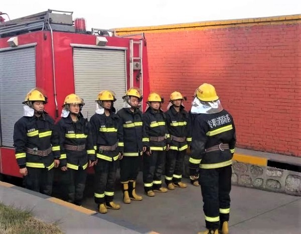 陜西黑貓消防隊在“119消防宣傳日”期間開展演練活動 陜西黑貓消防隊在“119消防宣傳日”期間開展演練活動