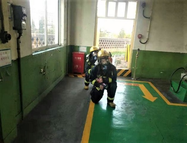 陜西黑貓消防隊在“119消防宣傳日”期間開展演練活動 陜西黑貓消防隊在“119消防宣傳日”期間開展演練活動