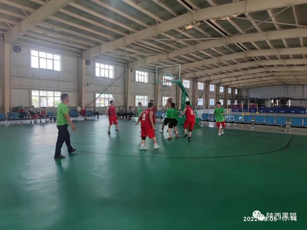 ���Tú������푡��ഺ�oη������ǰ�С��@��(li��n)�xِ